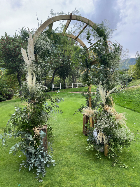 decoración altar finca boda